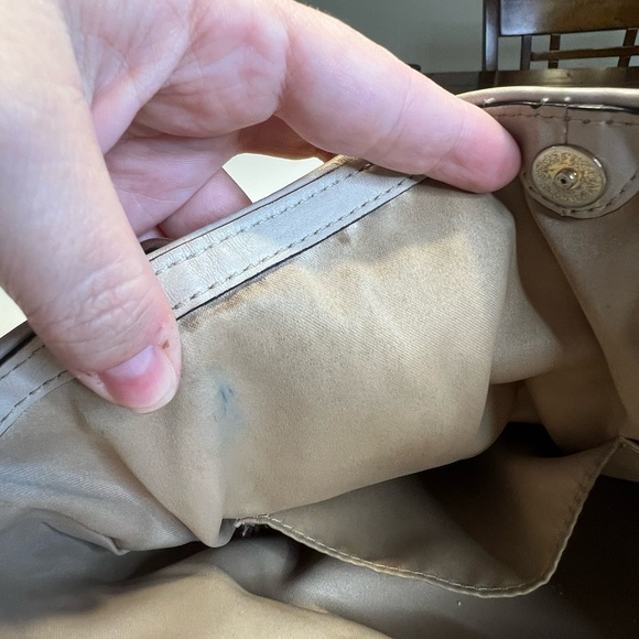 Cream/Gold Coach Purse - Picture 5 of 12